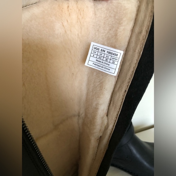 UGG Leather Black Side Zipper Wool Lining Tall boots size 8 - Picture 9 of 11